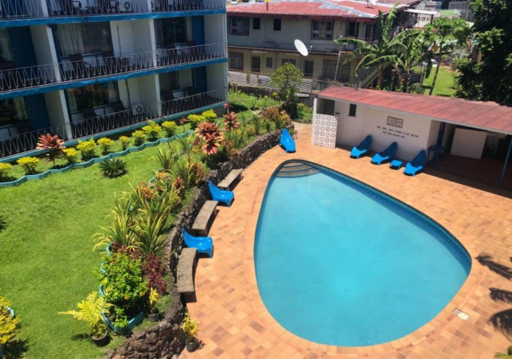 Capricorn Apartment Hotel Suva Buitenkant foto